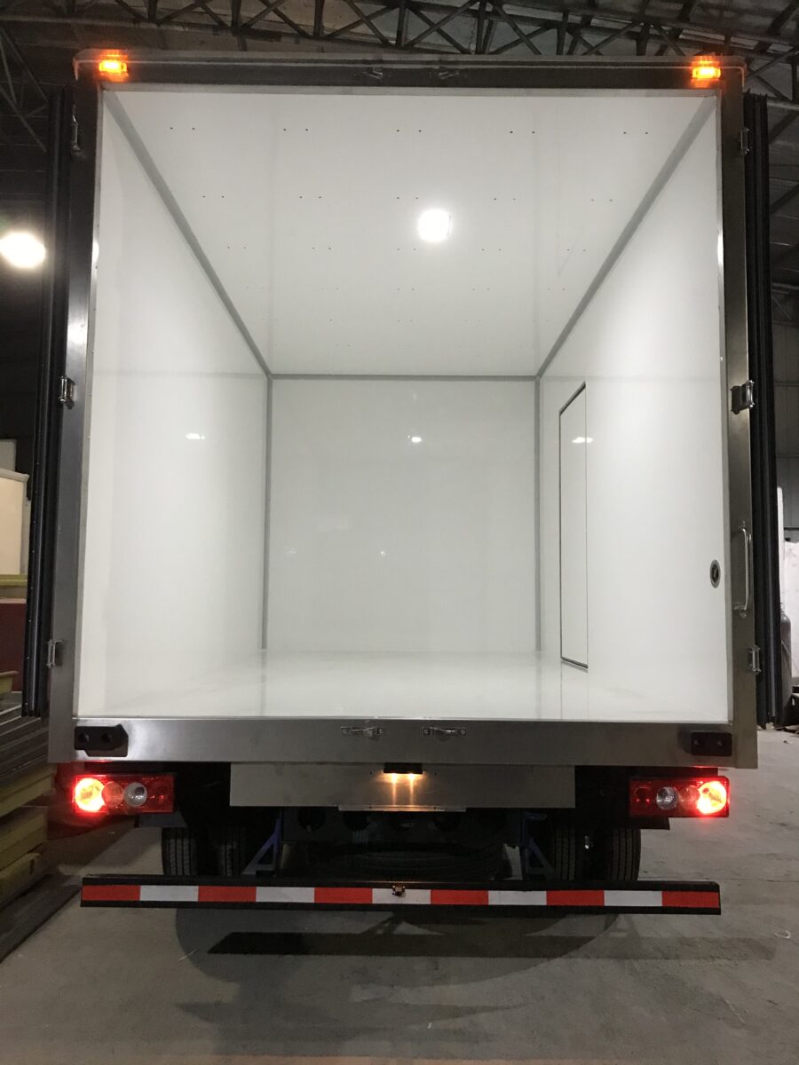 Great 4.2m Standard Aumark Refrigerated Truck Body with Side Door & Double Rear Doors - Image 3