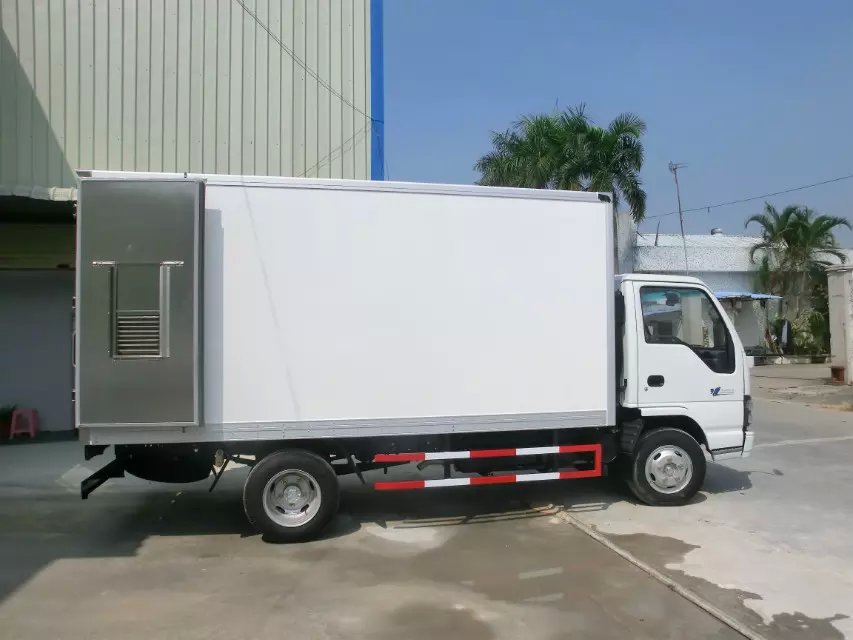 4.2m Insulated Refrigerated Truck Body with Meat Hanging Rail – Dual-Use Design