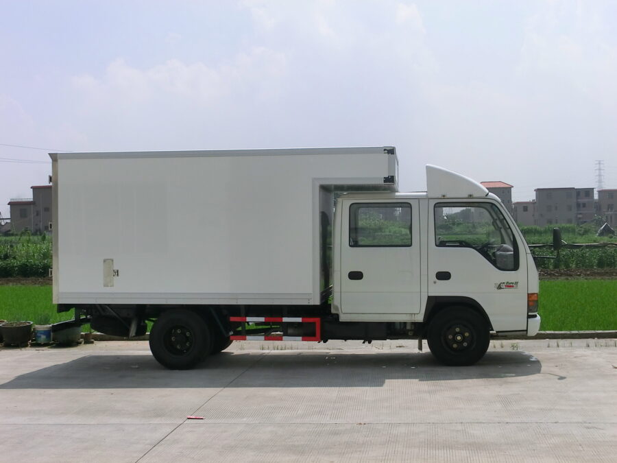 4.2m Qingling Double-Cabin Insulated Truck – High-Performance Thermal Reefer Body for Cold Chain Transport